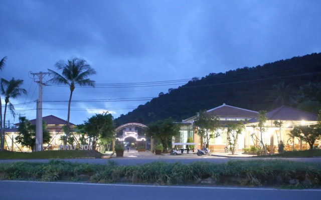 Phu Son Village Resort