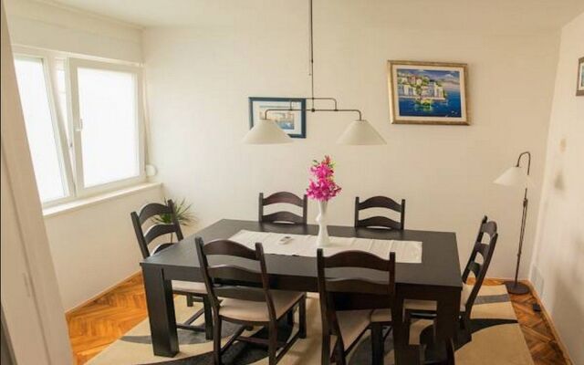 Feel Center Apartments.