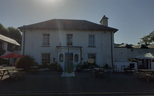 Feathers Hotel, Bar and Restaurant