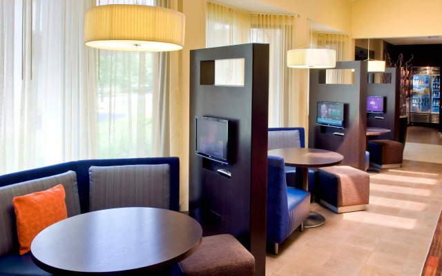 Courtyard by Marriott Lincroft Red Bank