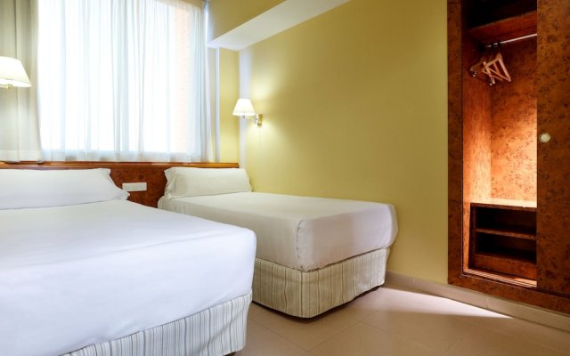 Hesperia Sant Joan Suites