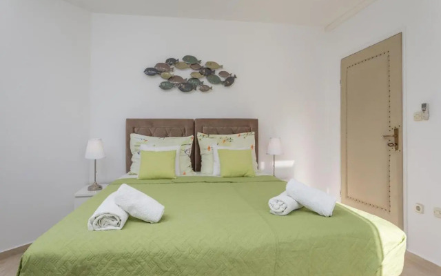 Apartments and rooms by the sea Hvar - 8785
