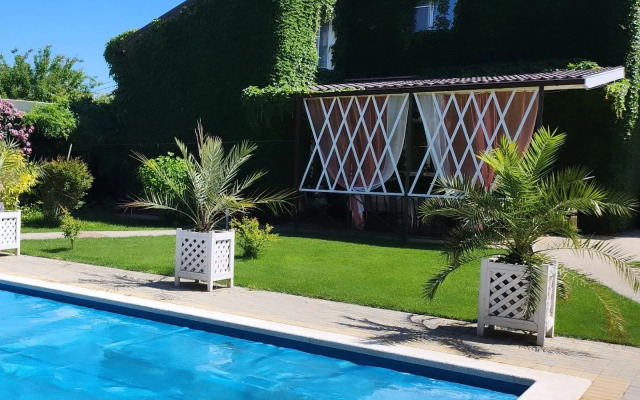 Вилла на Крыловской