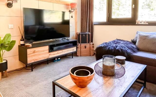 Large 2-Bedroom Apartment, Centre of Flaine Foret