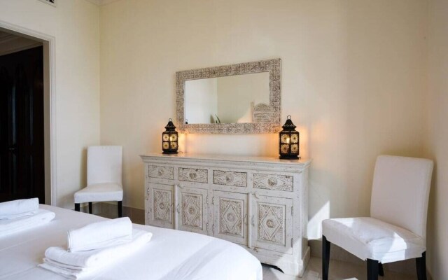 Secluded Apartment in the Heart of Downtown