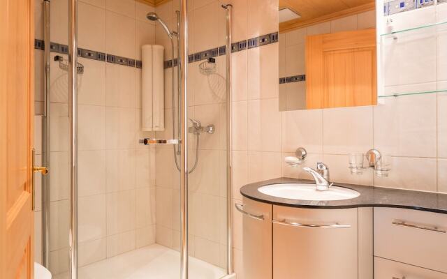 Luxurious Chalet in Zweisimmen near Ski Area