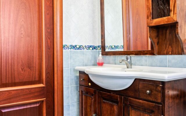 Peaceful Holiday Home in Punta Milocca With Private Pool