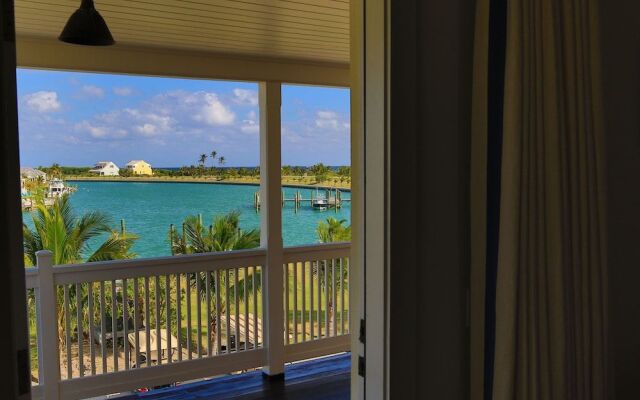 The Sandpiper Inn & Cottages