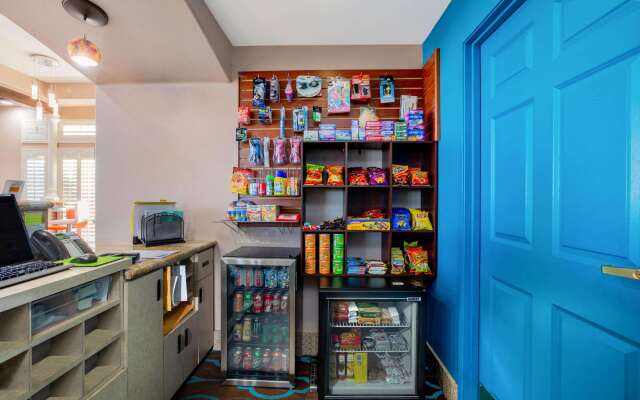 La Quinta Inn & Suites by Wyndham Hesperia Victorville