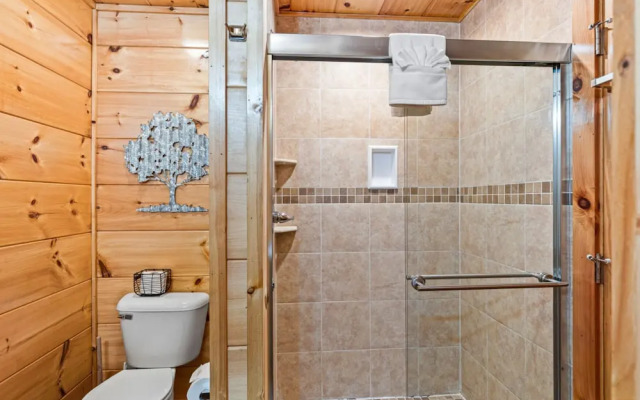 Rustic Mountain Retreat by Ghosal Luxury Lodging