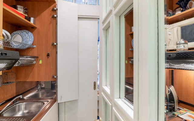 Apartment in Rome With Balcony