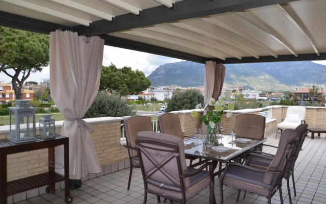 Prestigioso Attico 20 mt dal mare