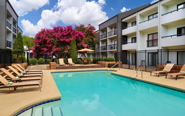 Courtyard Charlotte Arrowood