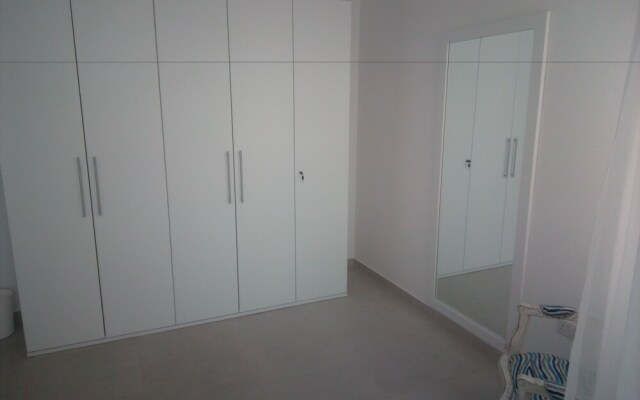 The Edge Apartment