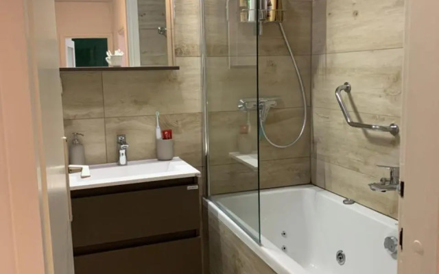 Gallery Apartment with jacuzzi RESTEK