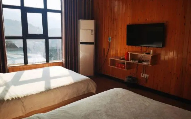 Furong Town Qizige Meisu