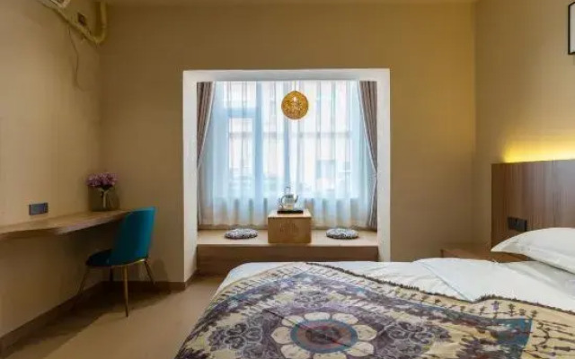 Hongxin Business Hotel