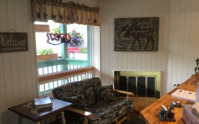 Dwight Village Motel