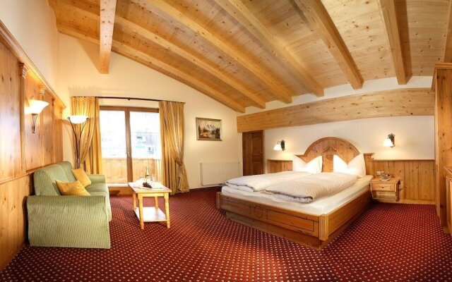 ASTER Boutique Hotel & Chalets