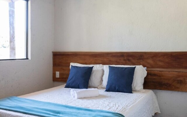 Linda Casa com Churrasqueira 5 min da Praia