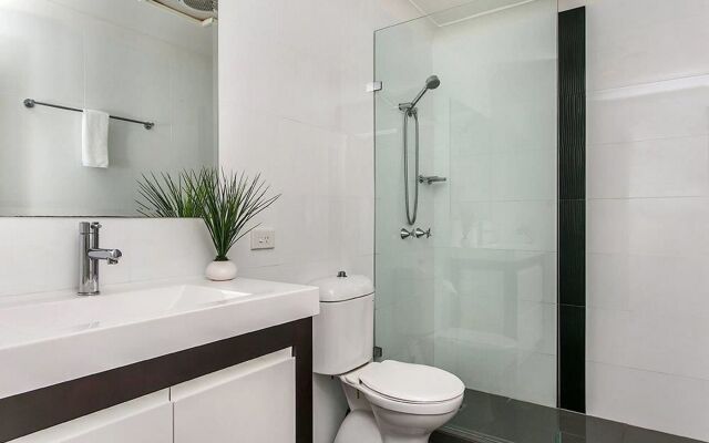 Byron Lakeside Holiday Apartments