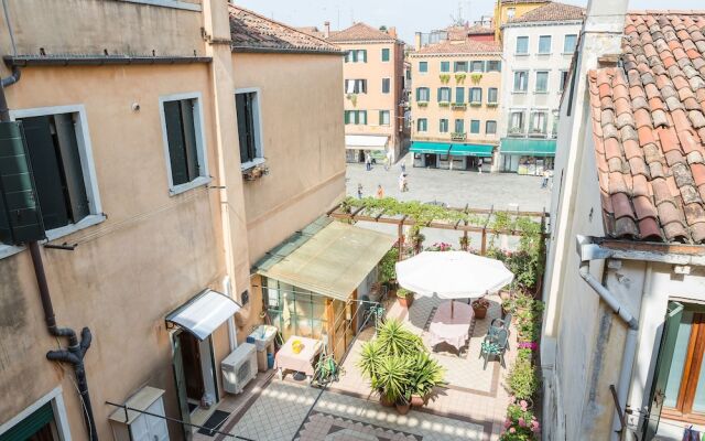 V.e.N.I.Ce Cera Casa Margherita