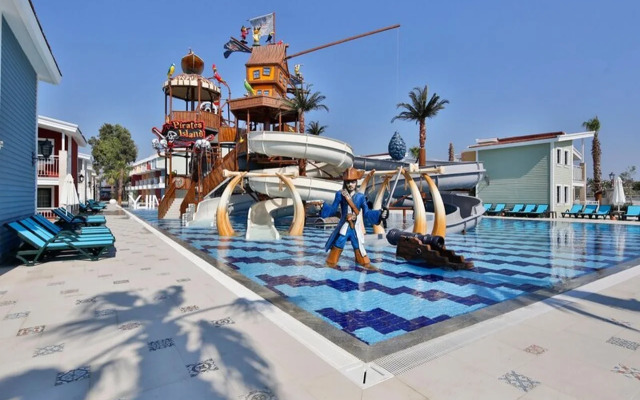 Crystal Club World of Colours - All inclusive