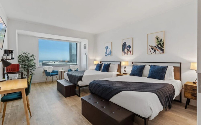 Beachfront Double Queen Cozysuites 35