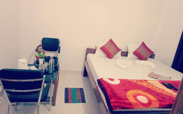 Hotel Anand Lok