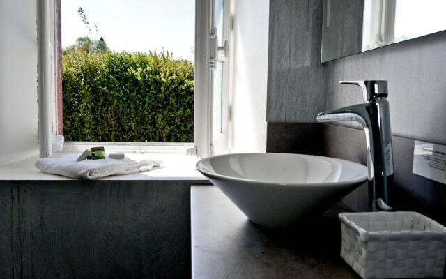 Hôtel - Restaurant Les Bains de Secours