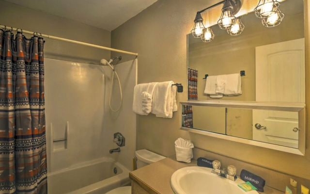 Main St Condo in Tannhauser With Balcony!