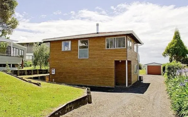 Views on Rimu - Whitianga Holiday Home