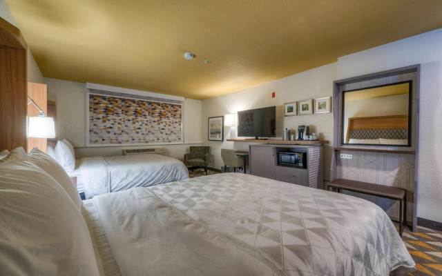 Holiday Inn Tacoma Mall by IHG