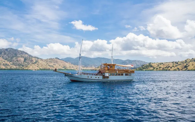 Kelana Boat