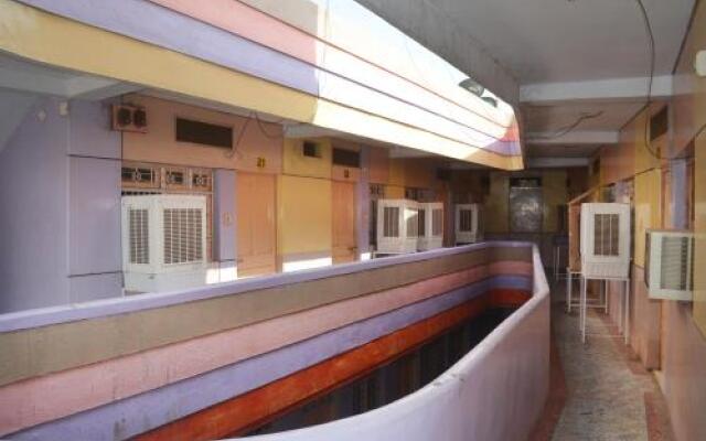 Hotel Pushpak Lodge