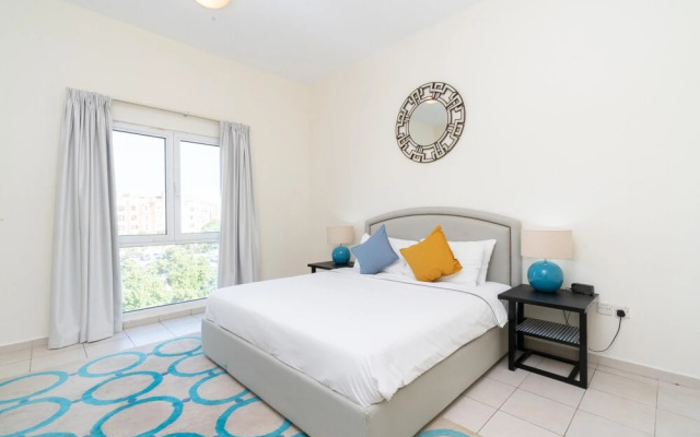 Lux BnB 1BD Discovery Gardens