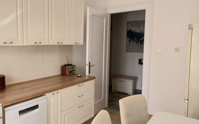 Centar Park Apartment