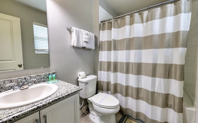 Cinthia s 4-bed Compass Bay Vacation Townhome