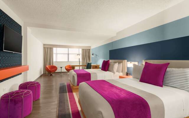 TRYP by Wyndham Isla Verde