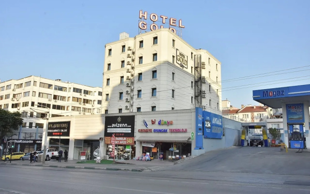 Gold Ci̇ty Hotel