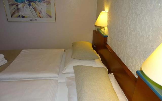 Hotel Kolossos Düsseldorf - Neuss