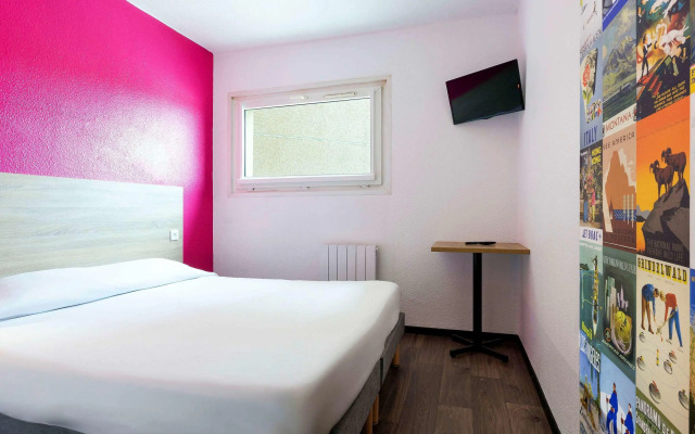 Отель  F1 Reims Tinqueux