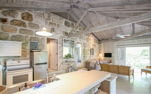Charming 2-Bed Cottage By Beach by BSL Rentals