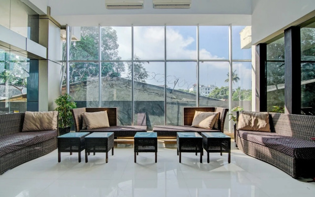 Townhouse Oak Pekanbaru near Mall Pekanbaru formerly Hotel Grand Sahara