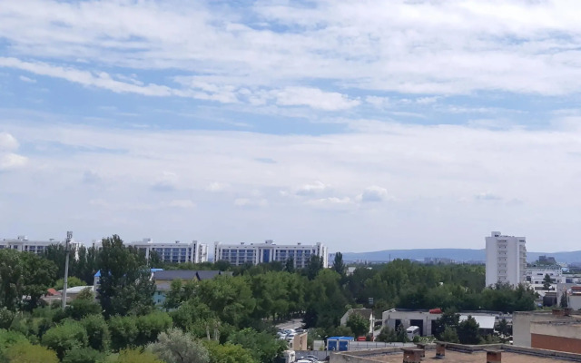 Apartments on Pionerskiy Prospekt, 57