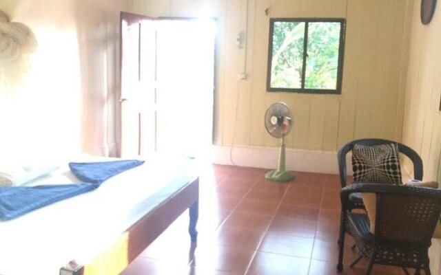 Coconut Boulevard Guesthouse