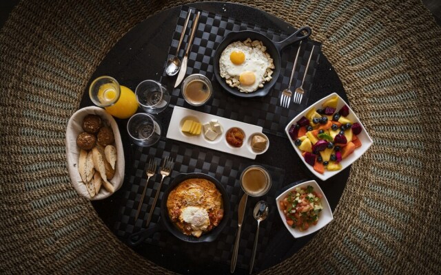 LALOON Luxury Suites - Adults Only