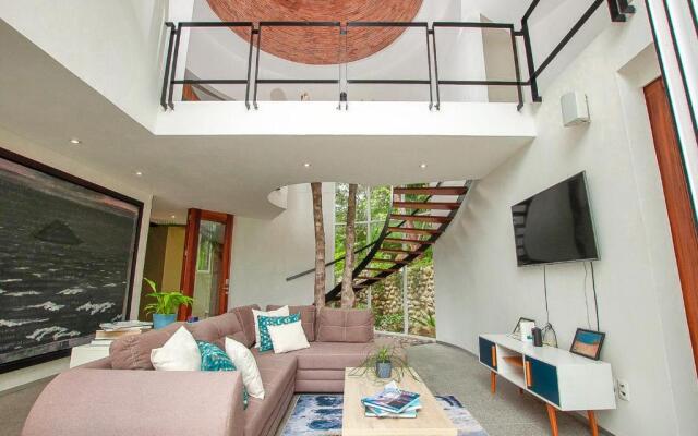 Pool House at Casa La Japiahua