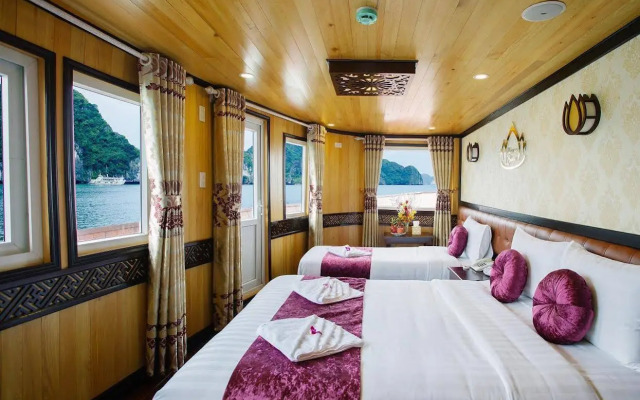 Cristina Diamond Cruise