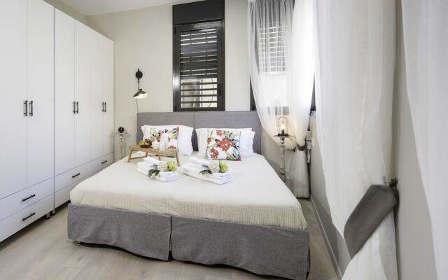 Sweet Inn Apartments- Carmel Market